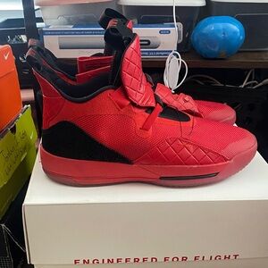 Nike Air Jordan 33 (XXXIII) 'University Red'